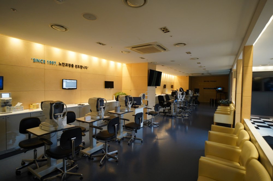Slider image (9) Seoul Busan BGSS Eye Clinic
